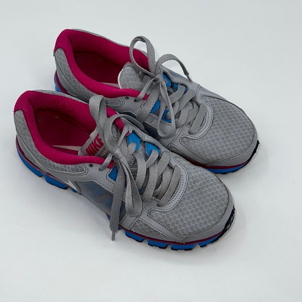 Nike Dual Fusion Sneakers